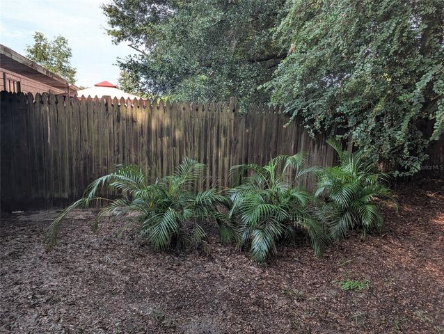 2407 SOUTH AVENUE, Leesburg, FL 34748