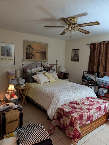 2407 SOUTH AVENUE, Leesburg, FL 34748