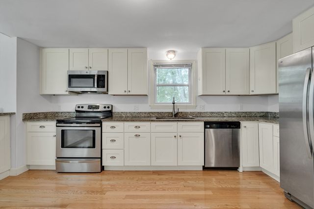 32 Dewey Rd, Lexington, MA 02420