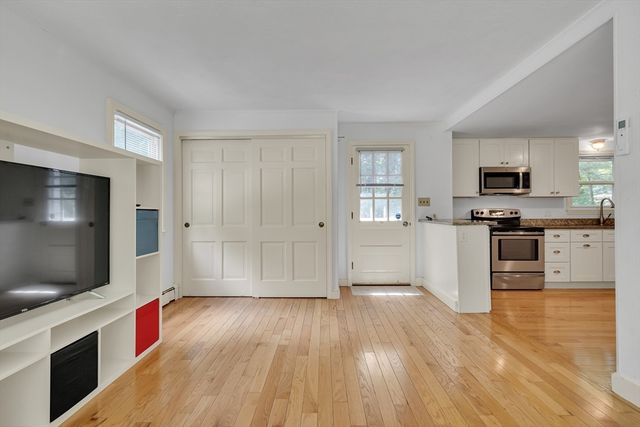 32 Dewey Rd, Lexington, MA 02420