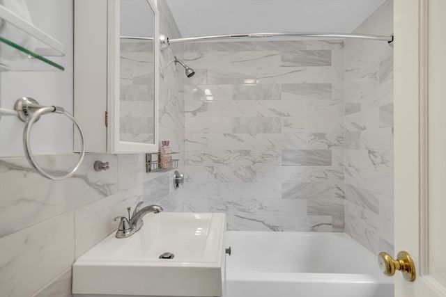 32 Dewey Rd, Lexington, MA 02420
