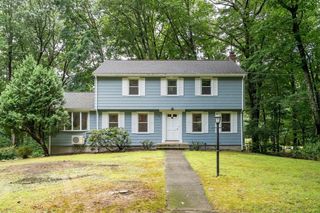 32 Dewey Rd, Lexington, MA 02420