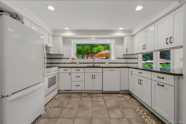 324 Haverstraw Road, Suffern, NY 10901