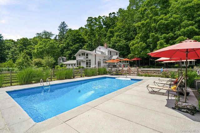 324 Haverstraw Road, Suffern, NY 10901