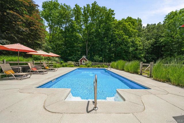 324 Haverstraw Road, Suffern, NY 10901