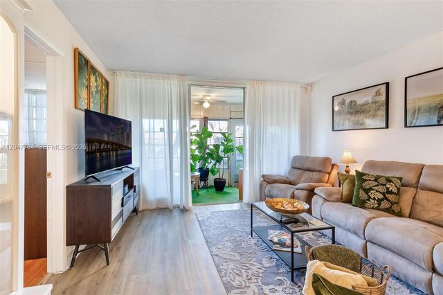6000 NW 64th Avenue 110, Tamarac, FL 33319