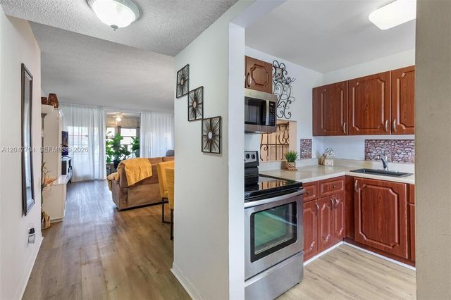 6000 NW 64th Avenue 110, Tamarac, FL 33319
