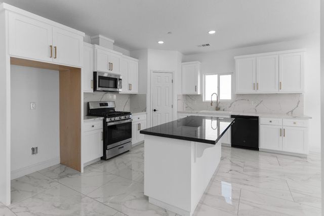 36950 Pauline Avenue, Madera, CA 93636