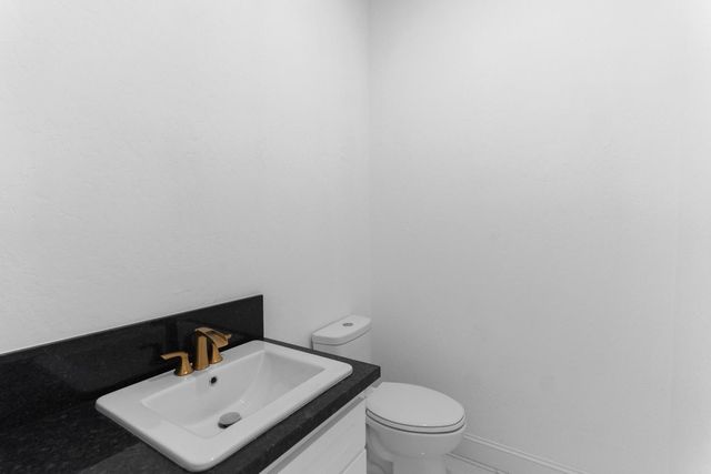 36950 Pauline Avenue, Madera, CA 93636