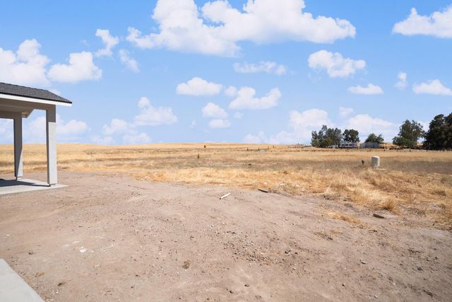 36950 Pauline Avenue, Madera, CA 93636