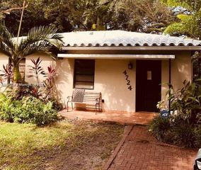 4724 SW 64th Ct, Miami, FL 33155
