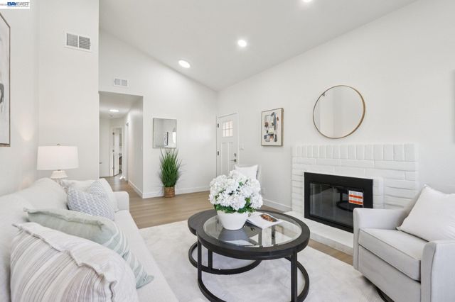 3168 Courthouse Drive, Union City, CA 94587