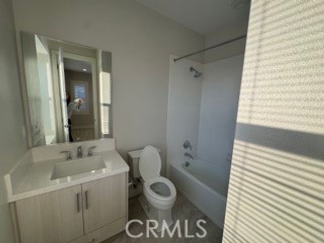 110 Sierra Madre, Lake Forest (el Toro), CA 92630