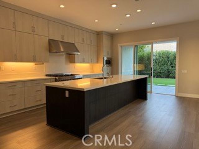 110 Sierra Madre, Lake Forest (el Toro), CA 92630