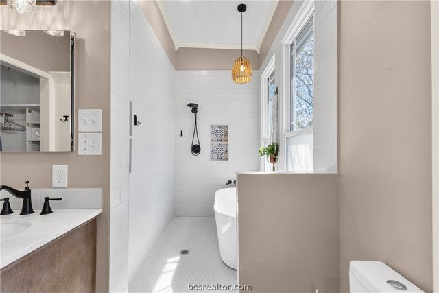 1121 Ursuline Avenue, Bryan, TX 77803