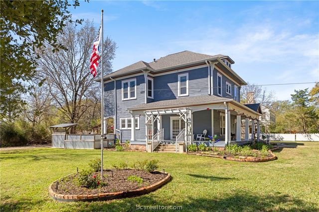 1121 Ursuline Avenue, Bryan, TX 77803