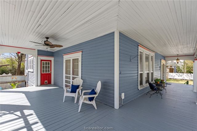 1121 Ursuline Avenue, Bryan, TX 77803