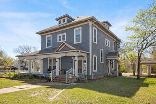 1121 Ursuline Avenue, Bryan, TX 77803