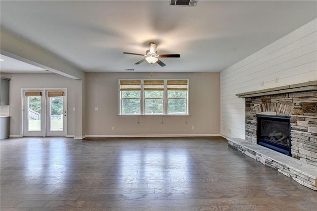 955 Laura Jean Court, Buford, GA 30518