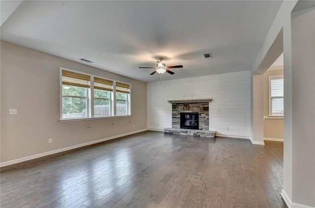 955 Laura Jean Court, Buford, GA 30518