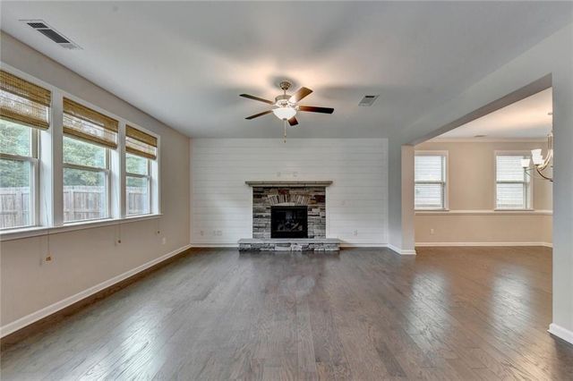 955 Laura Jean Court, Buford, GA 30518