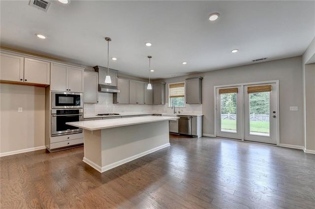 955 Laura Jean Court, Buford, GA 30518