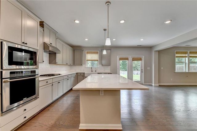 955 Laura Jean Court, Buford, GA 30518