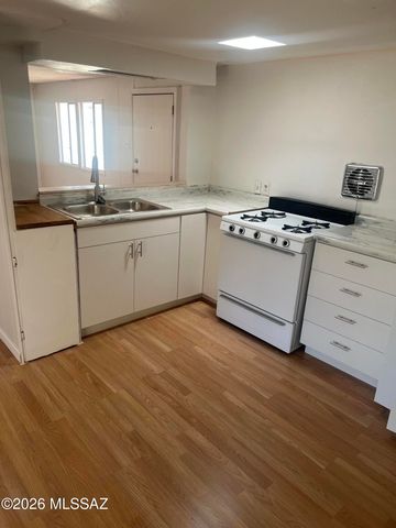 9690 W Sky Blue Drive, Tucson, AZ 85735