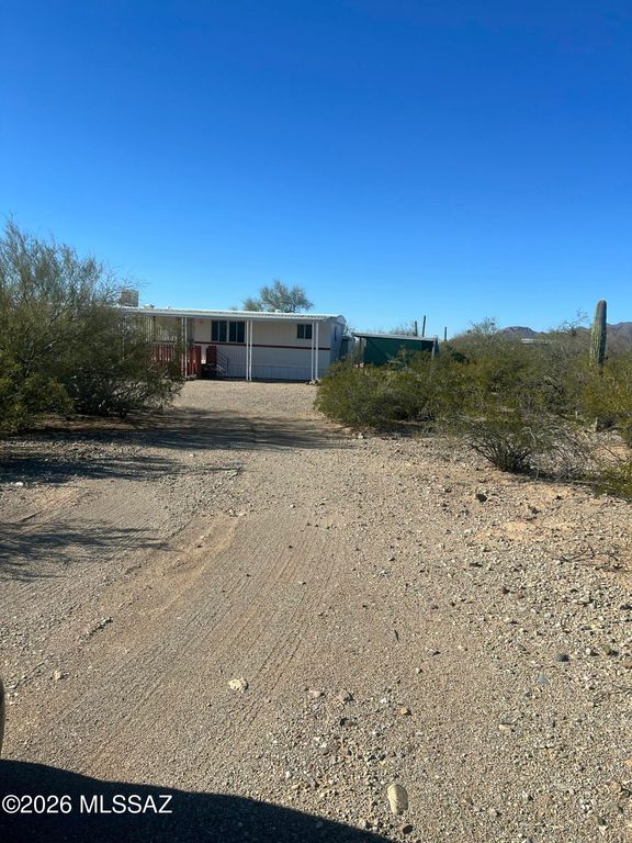 9690 W Sky Blue Drive, Tucson, AZ 85735