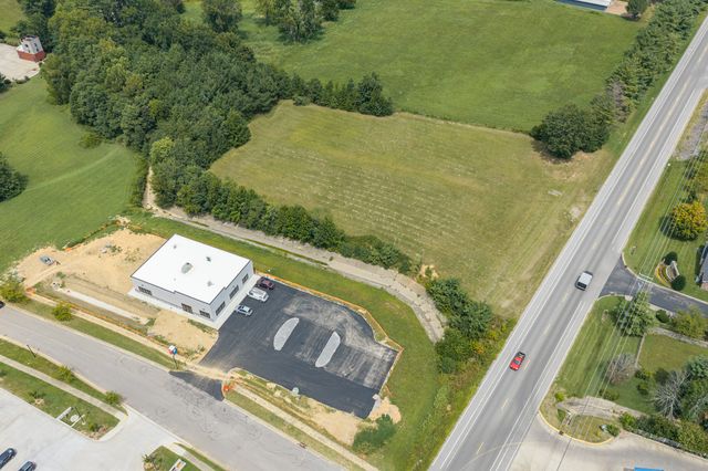 2365 Highway 31, W, White House, TN 37188