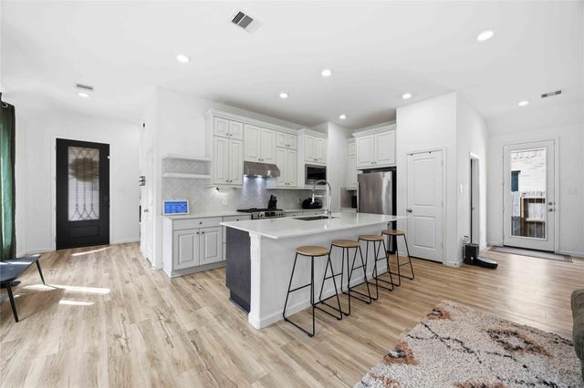 35432 Woodtrace Circle, Pinehurst, TX 77362