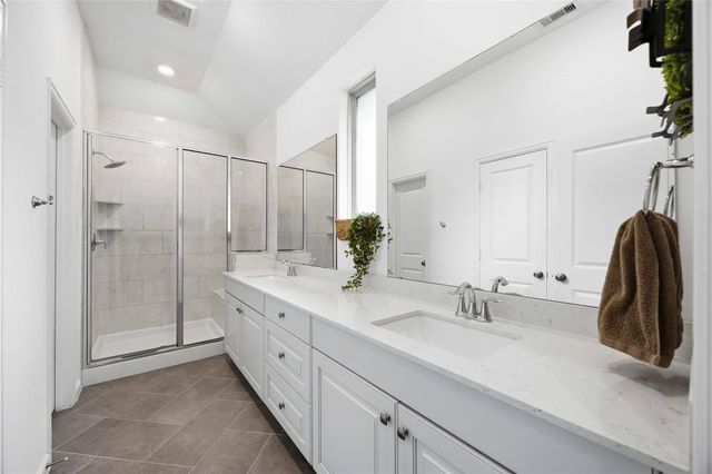 35432 Woodtrace Circle, Pinehurst, TX 77362