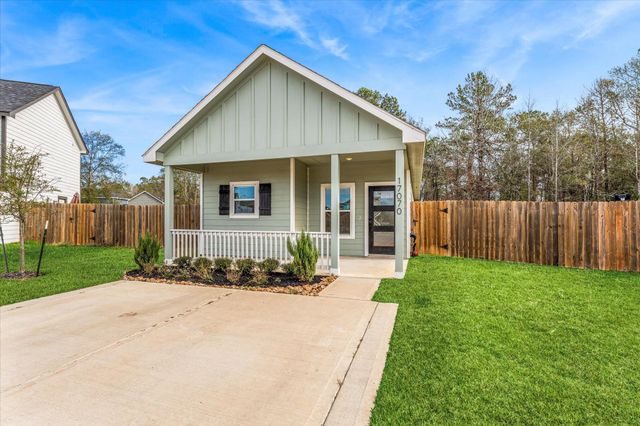 17070 Marie Village Drive, Conroe, TX 77306