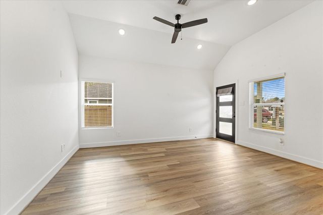 17070 Marie Village Drive, Conroe, TX 77306