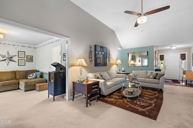 119 E Laurenbrook Court, Cary, NC 27518