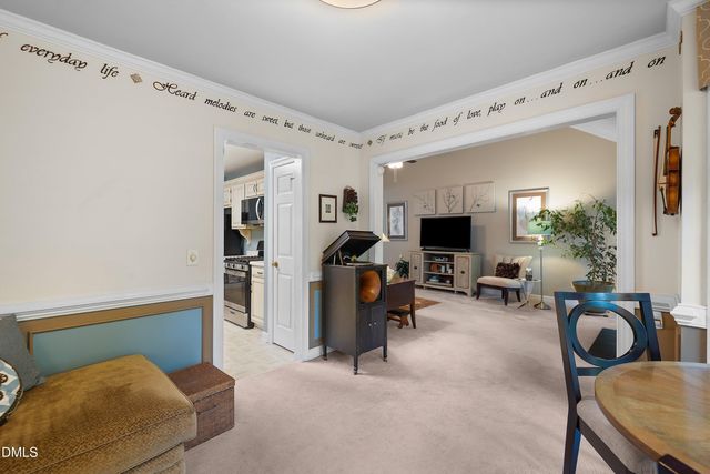 119 E Laurenbrook Court, Cary, NC 27518