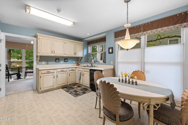 119 E Laurenbrook Court, Cary, NC 27518