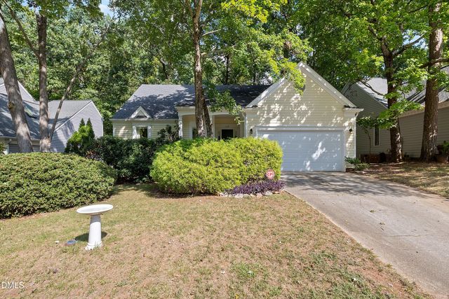 119 E Laurenbrook Court, Cary, NC 27518