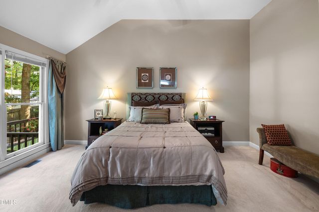 119 E Laurenbrook Court, Cary, NC 27518