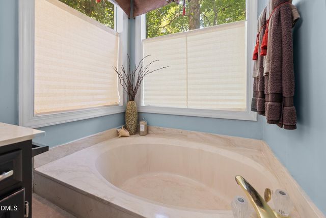 119 E Laurenbrook Court, Cary, NC 27518