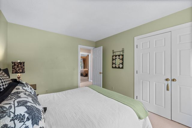 119 E Laurenbrook Court, Cary, NC 27518