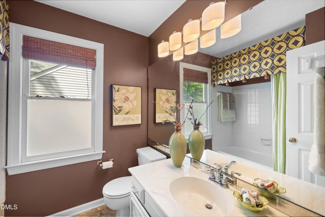 119 E Laurenbrook Court, Cary, NC 27518