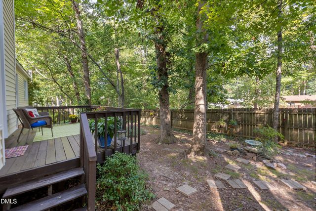 119 E Laurenbrook Court, Cary, NC 27518