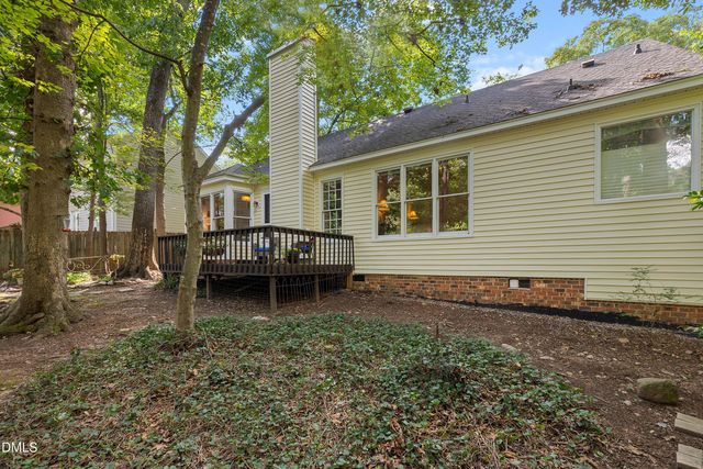 119 E Laurenbrook Court, Cary, NC 27518