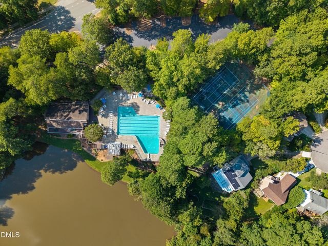 119 E Laurenbrook Court, Cary, NC 27518
