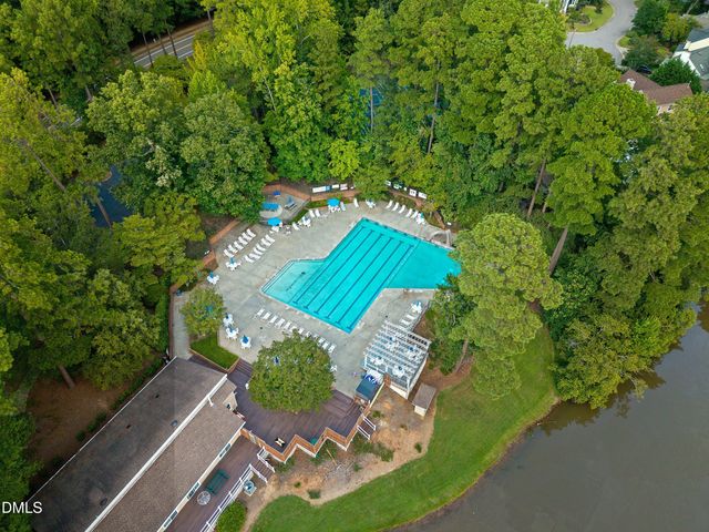 119 E Laurenbrook Court, Cary, NC 27518