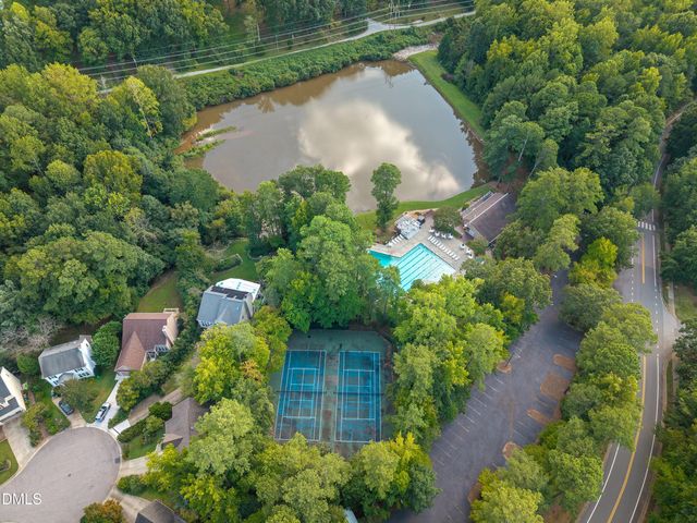 119 E Laurenbrook Court, Cary, NC 27518