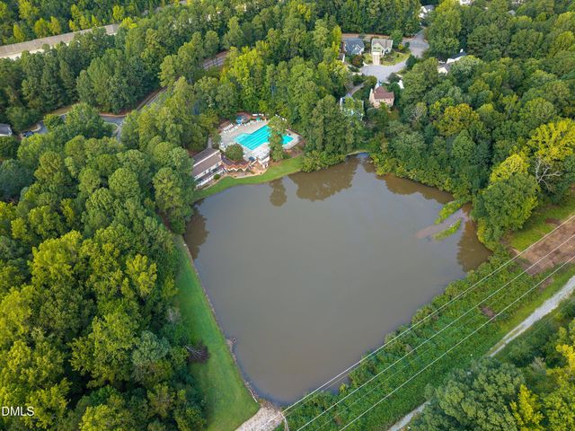 119 E Laurenbrook Court, Cary, NC 27518