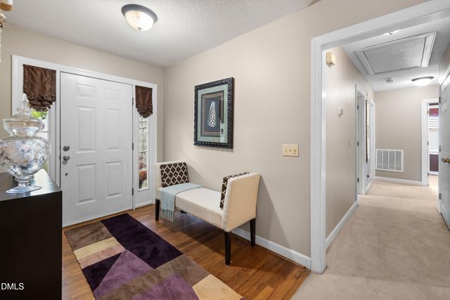 119 E Laurenbrook Court, Cary, NC 27518
