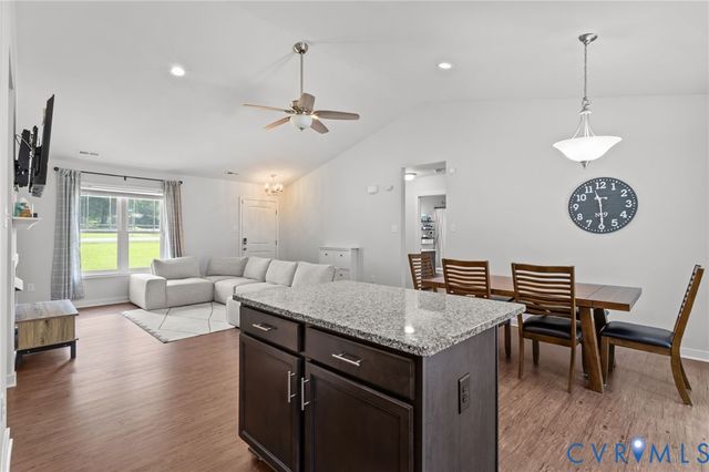 15090 Horseshoe Bend Dr, Chesterfield, VA 23831